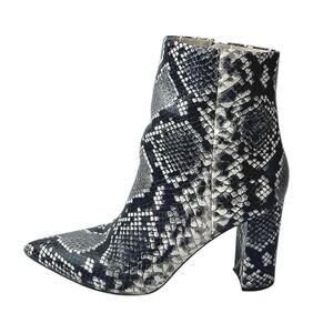 Marc Fisher Jarli Black Snakeskin Print Leather Pointed Toe Zip Ankle Boots 9M